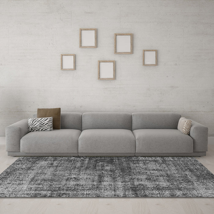 Machine Washable Oriental Gray Industrial Rug in a Living Room,, wshurb550gry