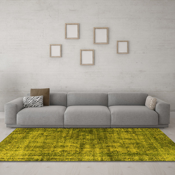 Machine Washable Oriental Yellow Industrial Rug in a Living Room, wshurb550yw