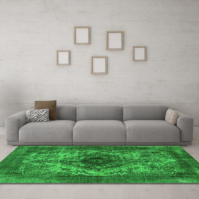 Machine Washable Oriental Green Industrial Area Rugs in a Living Room,, wshurb551grn