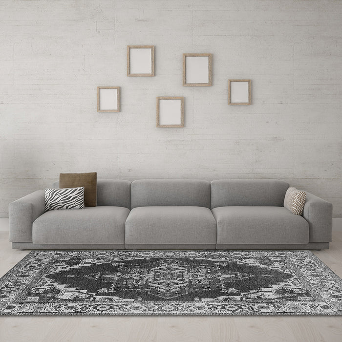 Machine Washable Oriental Gray Industrial Rug in a Living Room,, wshurb556gry