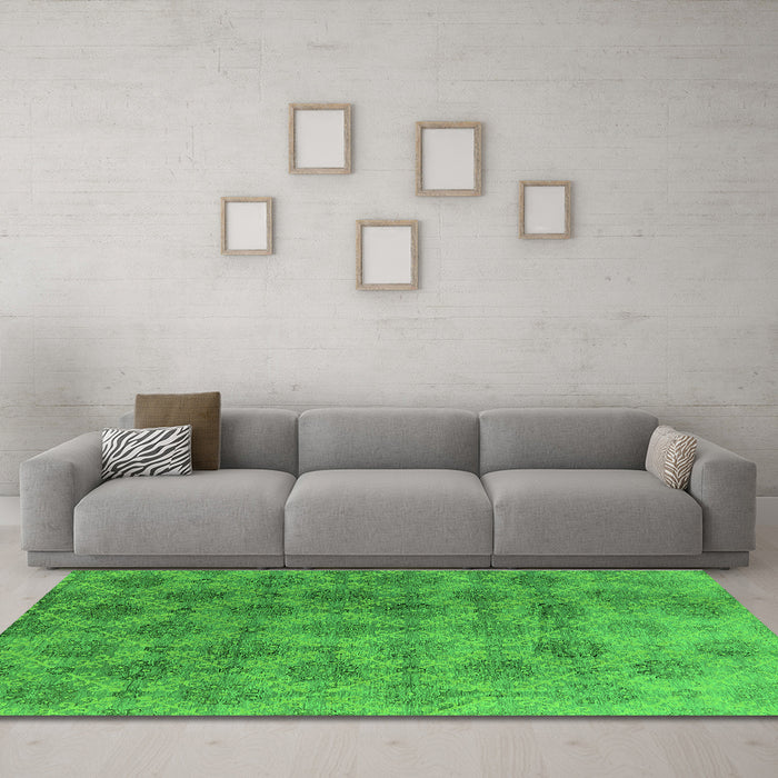 Machine Washable Oriental Green Industrial Area Rugs in a Living Room,, wshurb560grn