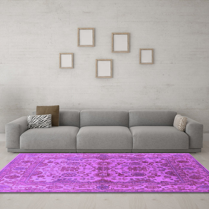 Machine Washable Oriental Purple Industrial Area Rugs in a Living Room, wshurb562pur