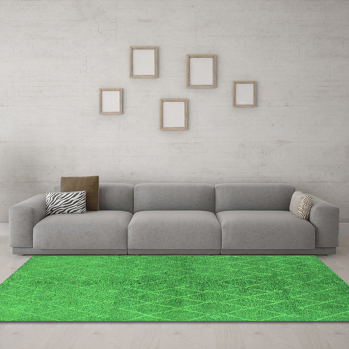 Machine Washable Oriental Green Industrial Area Rugs in a Living Room,, wshurb563grn