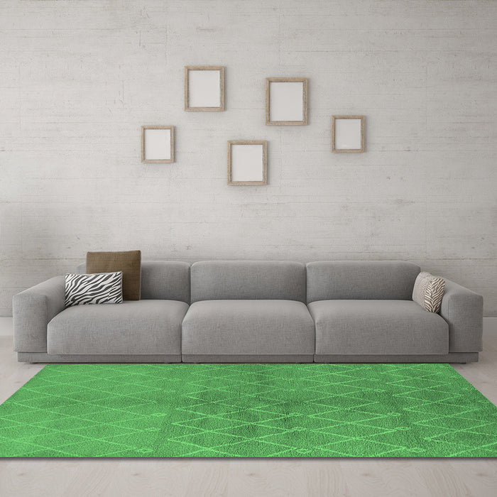 Machine Washable Oriental Emerald Green Industrial Area Rugs in a Living Room,, wshurb563emgrn