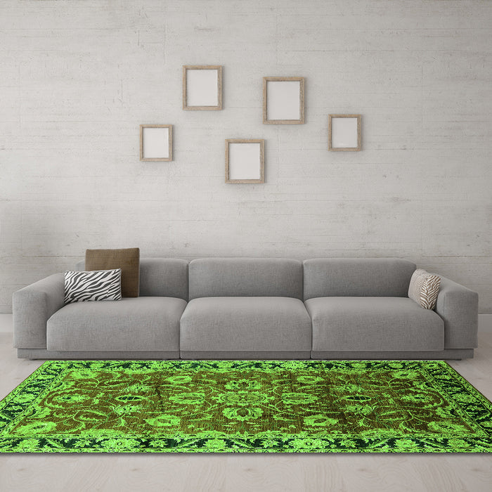 Machine Washable Oriental Green Industrial Area Rugs in a Living Room,, wshurb565grn