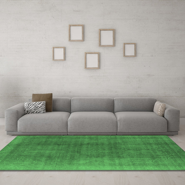 Machine Washable Oriental Emerald Green Industrial Area Rugs in a Living Room,, wshurb566emgrn