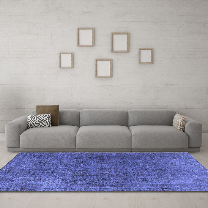 Machine Washable Oriental Blue Industrial Rug in a Living Room, wshurb569blu