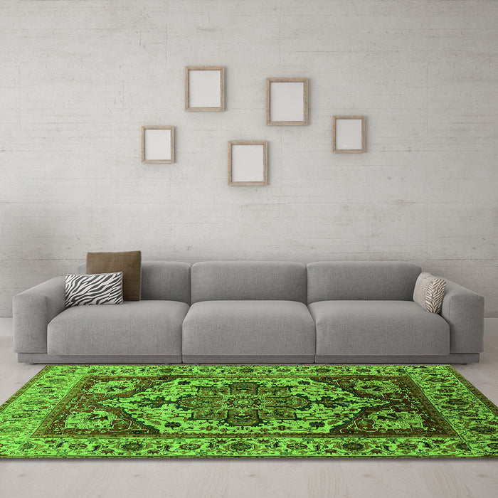 Machine Washable Oriental Green Industrial Area Rugs in a Living Room,, wshurb572grn