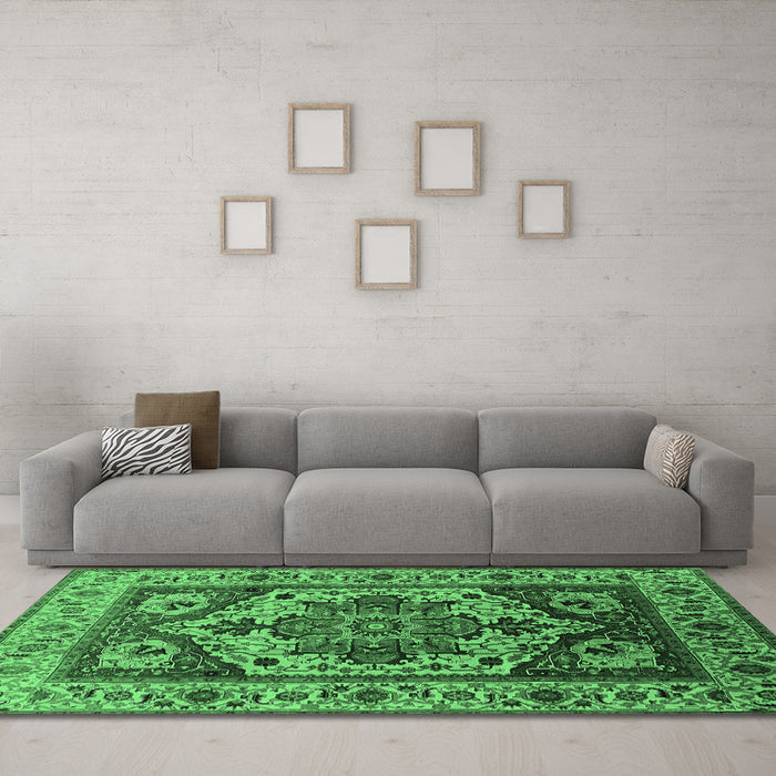 Machine Washable Oriental Emerald Green Industrial Area Rugs in a Living Room,, wshurb572emgrn