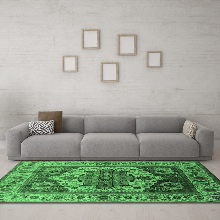 Machine Washable Oriental Emerald Green Industrial Area Rugs in a Living Room,, wshurb573emgrn