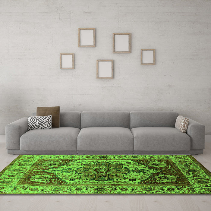 Machine Washable Oriental Green Industrial Area Rugs in a Living Room,, wshurb573grn
