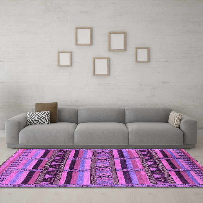 Machine Washable Oriental Purple Industrial Area Rugs in a Living Room, wshurb575pur