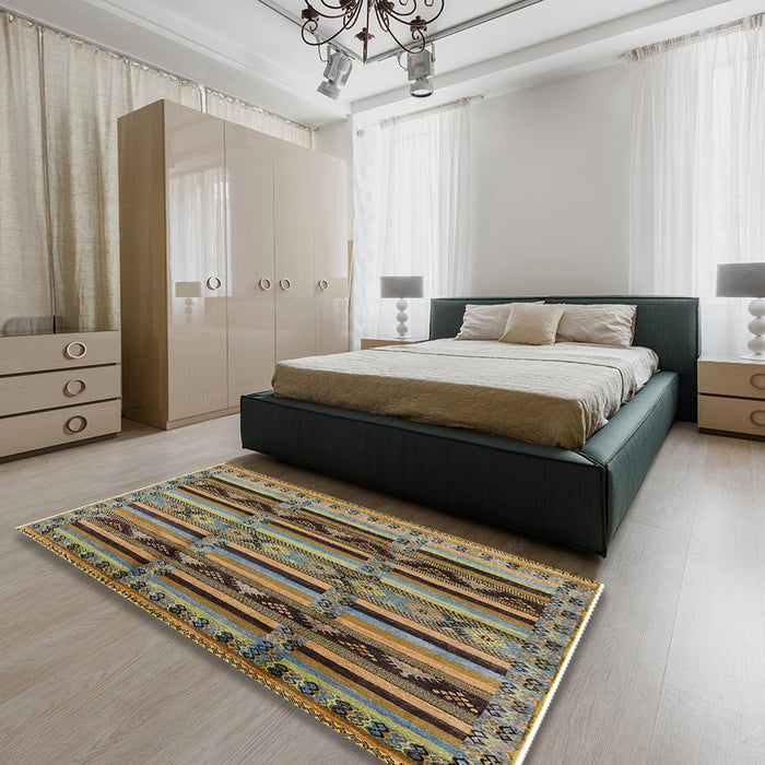 Mid-Century Modern Brown Oriental Rug in a Bedroom, urb575