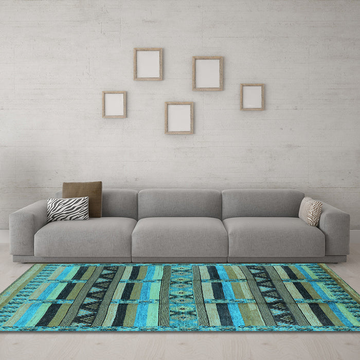 Machine Washable Oriental Light Blue Industrial Rug in a Living Room, wshurb575lblu