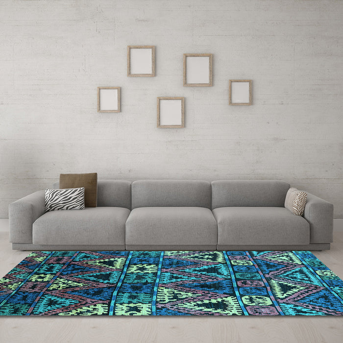Machine Washable Oriental Light Blue Industrial Rug in a Living Room, wshurb576lblu