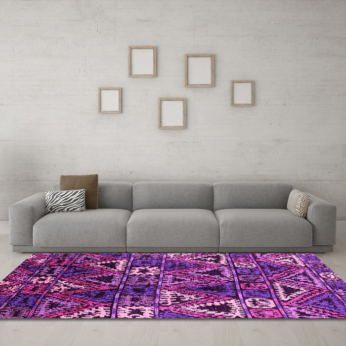 Machine Washable Oriental Pink Industrial Rug in a Living Room, wshurb576pnk