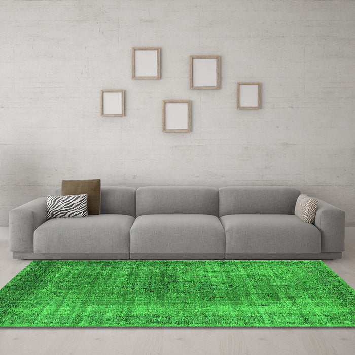 Machine Washable Oriental Green Industrial Area Rugs in a Living Room,, wshurb581grn