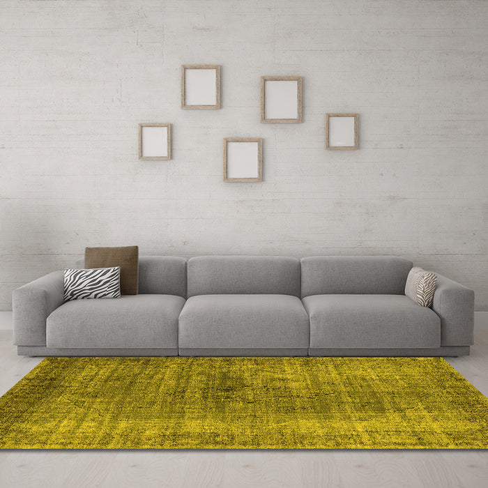 Machine Washable Oriental Yellow Industrial Rug in a Living Room, wshurb581yw