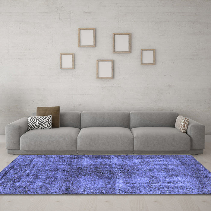 Machine Washable Oriental Blue Industrial Rug in a Living Room, wshurb582blu
