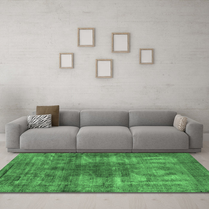 Machine Washable Oriental Emerald Green Industrial Area Rugs in a Living Room,, wshurb582emgrn
