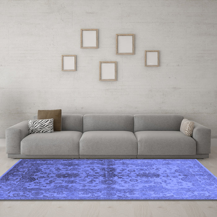 Machine Washable Oriental Blue Industrial Rug in a Living Room, wshurb585blu