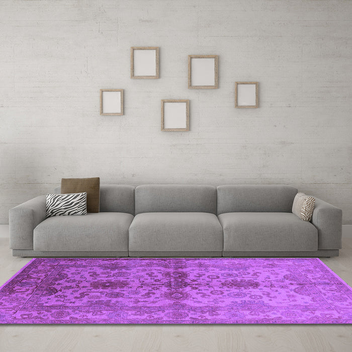 Machine Washable Oriental Purple Industrial Area Rugs in a Living Room, wshurb585pur