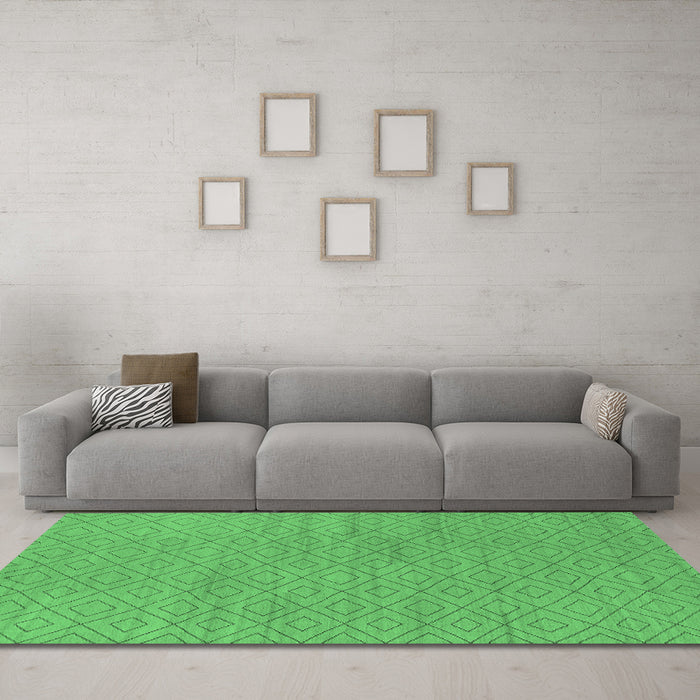 Machine Washable Oriental Emerald Green Industrial Area Rugs in a Living Room,, wshurb586emgrn