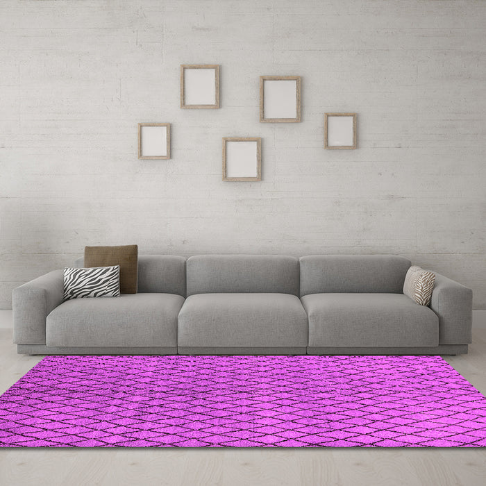 Machine Washable Oriental Pink Industrial Rug in a Living Room, wshurb589pnk