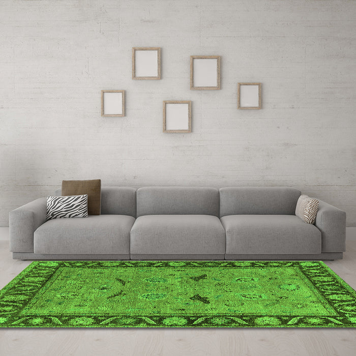 Machine Washable Oriental Green Industrial Area Rugs in a Living Room,, wshurb590grn