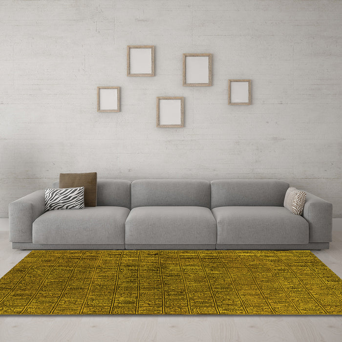 Machine Washable Oriental Yellow Industrial Rug in a Living Room, wshurb591yw