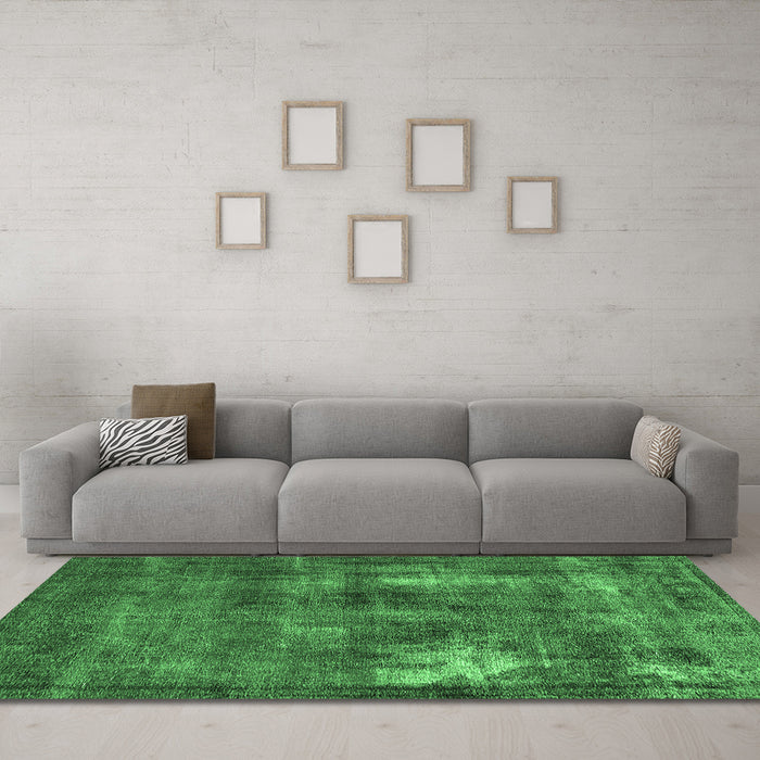 Machine Washable Oriental Emerald Green Industrial Area Rugs in a Living Room,, wshurb592emgrn