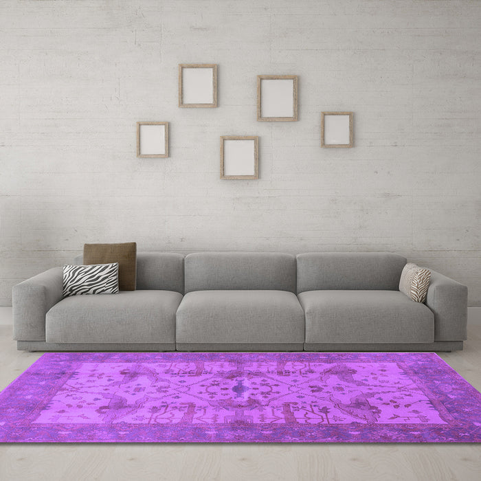 Machine Washable Oriental Purple Industrial Area Rugs in a Living Room, wshurb593pur