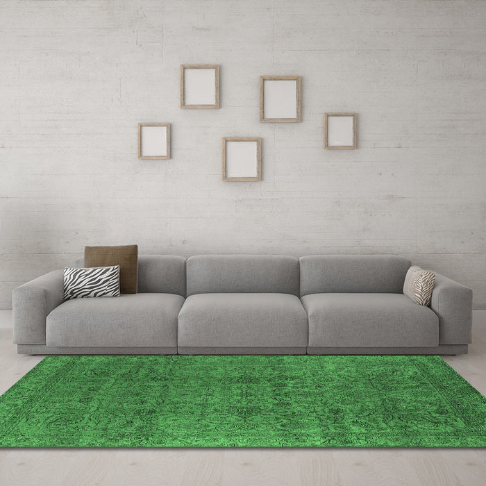 Machine Washable Oriental Emerald Green Industrial Area Rugs in a Living Room,, wshurb597emgrn