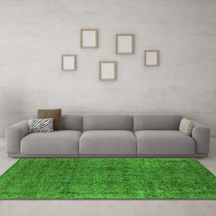 Machine Washable Oriental Green Industrial Area Rugs in a Living Room,, wshurb597grn