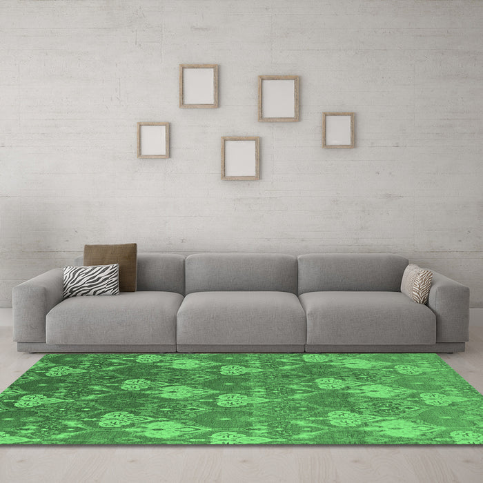Machine Washable Oriental Emerald Green Industrial Area Rugs in a Living Room,, wshurb599emgrn