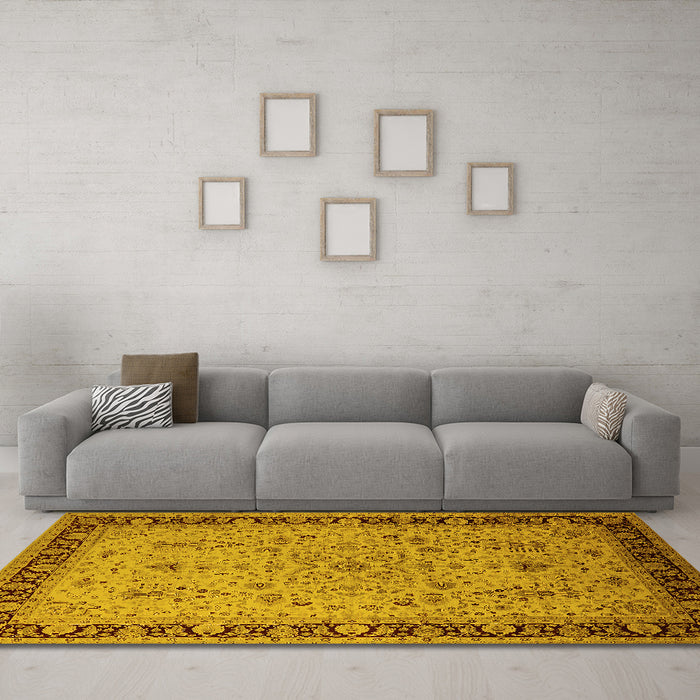Machine Washable Oriental Yellow Traditional Rug in a Living Room, wshurb604yw
