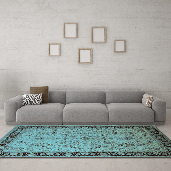Machine Washable Oriental Light Blue Traditional Rug in a Living Room, wshurb604lblu