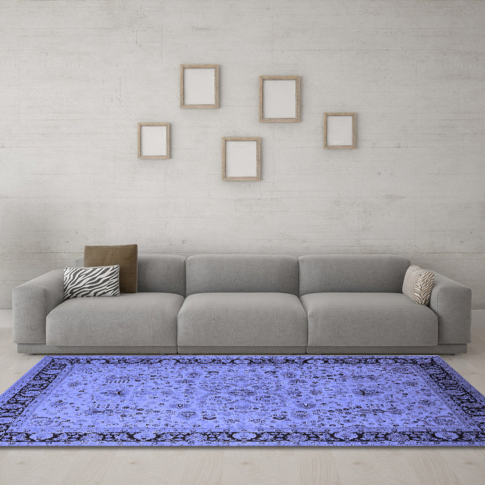 Machine Washable Oriental Blue Traditional Rug in a Living Room, wshurb604blu