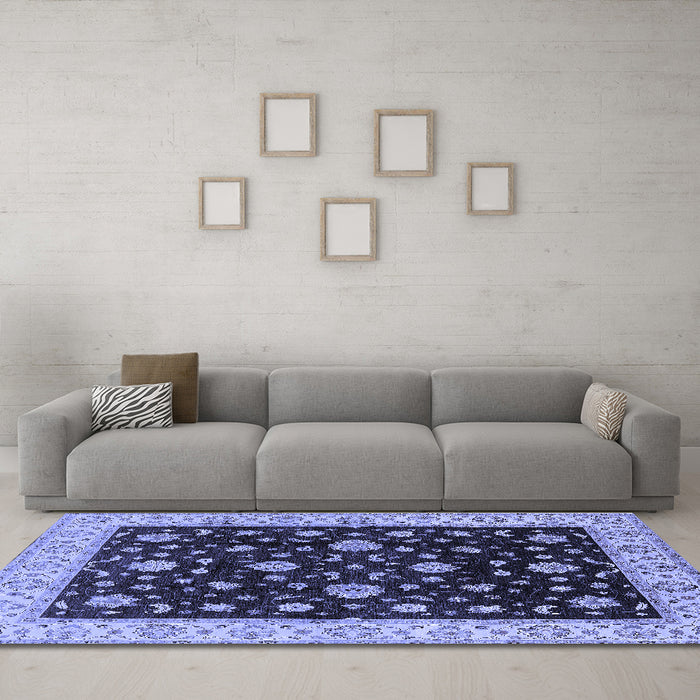 Machine Washable Oriental Blue Traditional Rug in a Living Room, wshurb605blu