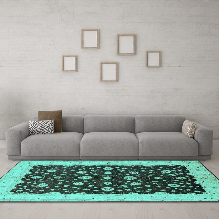 Machine Washable Oriental Turquoise Traditional Area Rugs in a Living Room,, wshurb606turq