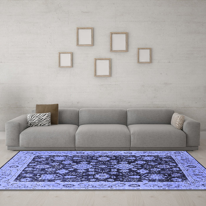 Machine Washable Oriental Blue Traditional Rug in a Living Room, wshurb608blu