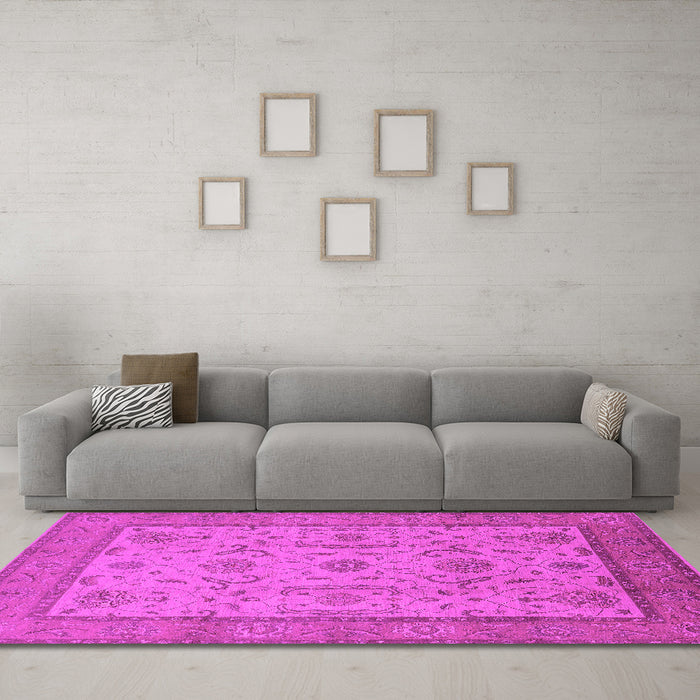 Machine Washable Oriental Pink Traditional Rug in a Living Room, wshurb609pnk