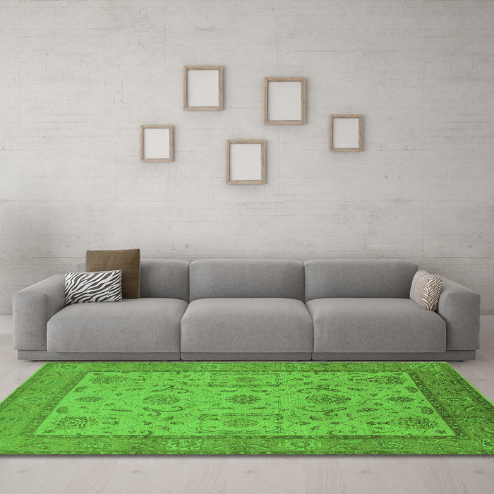 Machine Washable Oriental Green Traditional Area Rugs in a Living Room,, wshurb609grn