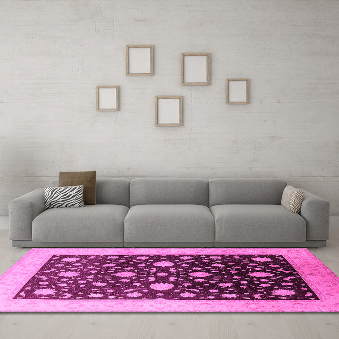 Machine Washable Oriental Pink Traditional Rug in a Living Room, wshurb611pnk