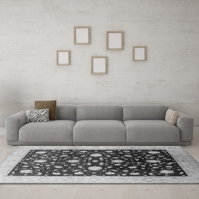 Machine Washable Oriental Gray Traditional Rug in a Living Room,, wshurb611gry