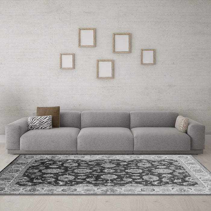 Machine Washable Oriental Gray Traditional Rug in a Living Room,, wshurb613gry