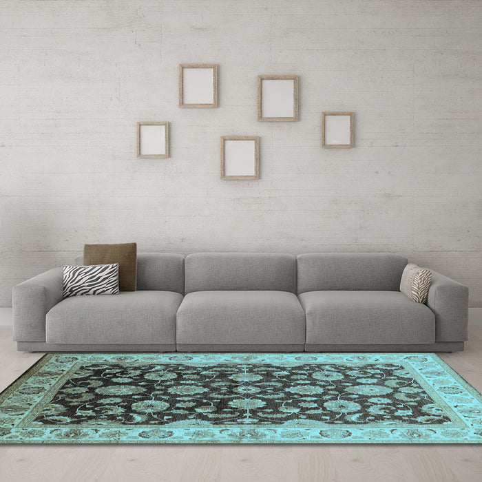 Machine Washable Oriental Light Blue Traditional Rug in a Living Room, wshurb613lblu