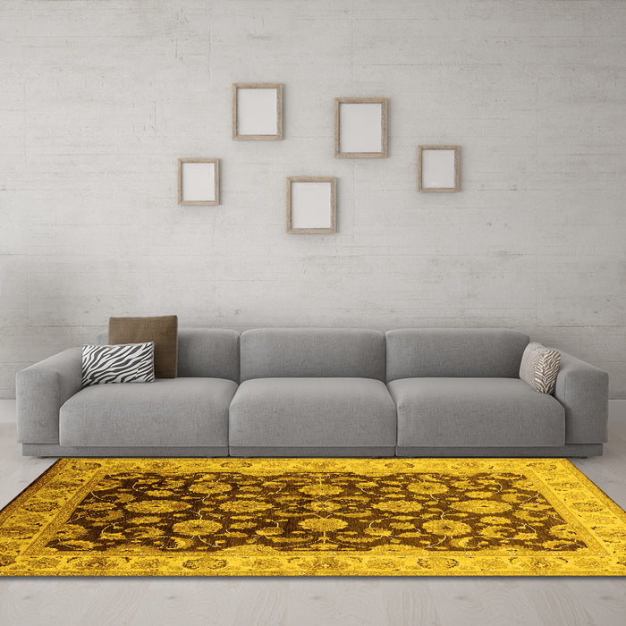 Machine Washable Oriental Yellow Traditional Rug in a Living Room, wshurb613yw