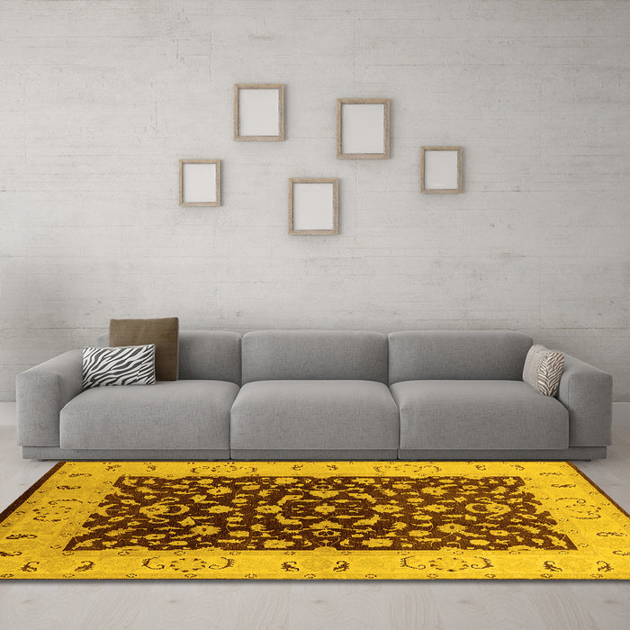 Machine Washable Oriental Yellow Traditional Rug in a Living Room, wshurb614yw