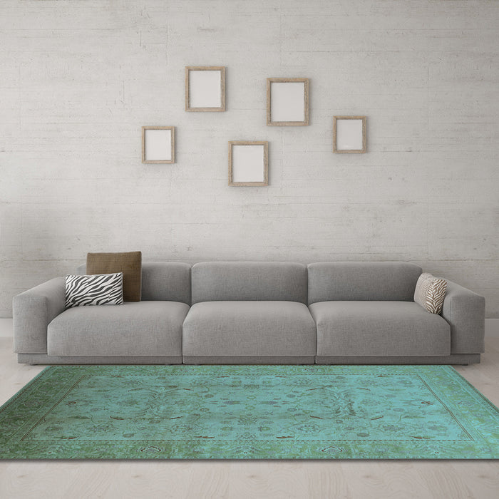 Machine Washable Oriental Light Blue Traditional Rug in a Living Room, wshurb615lblu